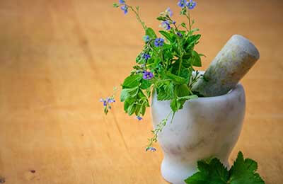 中醫里用中藥熱敷腰椎癥的臨床研究